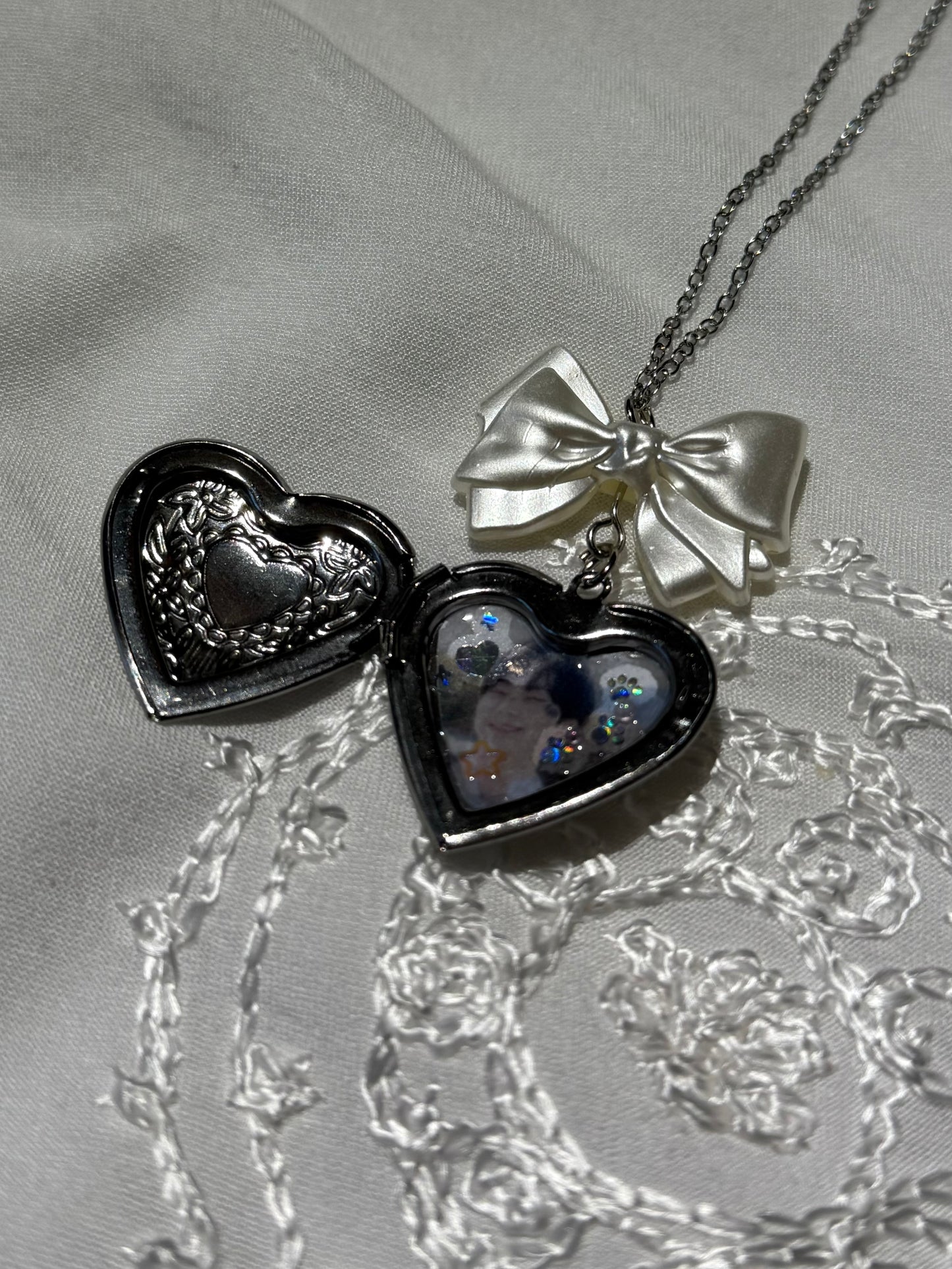 lyra locket bow necklace