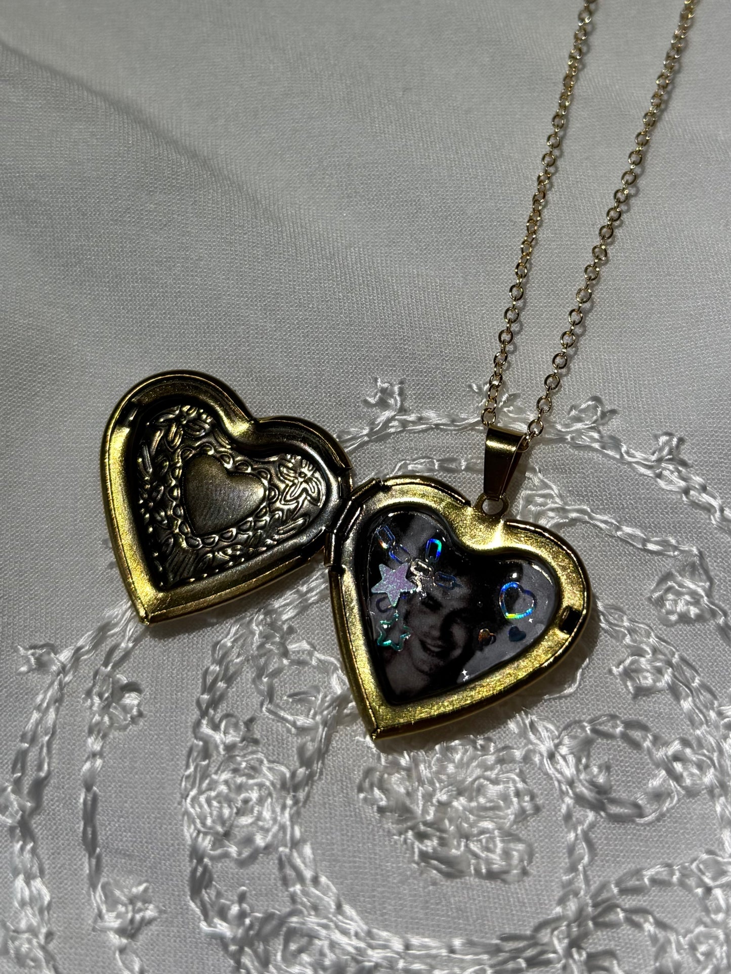 lyra locket necklace